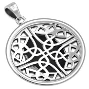 Round Celtic Knot Silver Pendant set w Oval Black Onyx, p470