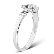 Garnet CZ Irish Claddagh Silver Ring, r546