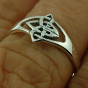 Celtic Trinity knot Design Plain Silver Ring, rp680