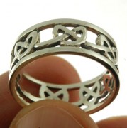 Plain Celtic Knot Heart Style Silver Ring, rp630
