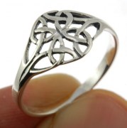 Plain Celtic Trinity Knots Silver Ring, rp336