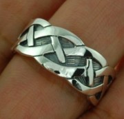 Plain Silver Celtic Knote Ring, rp292