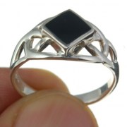 Black Onyx Celtic Knot Silver Ring, r535