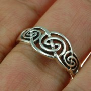Plain Celtic Knot Silver Ring, rp637
