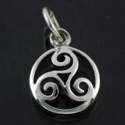 Tiny Silver Triskle Triple Spiral Pendant, pn417